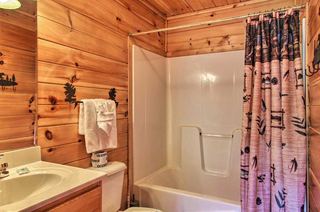Expansive Gatlinburg Cabin Hot Tub, Deck And Grill! المظهر الخارجي الصورة