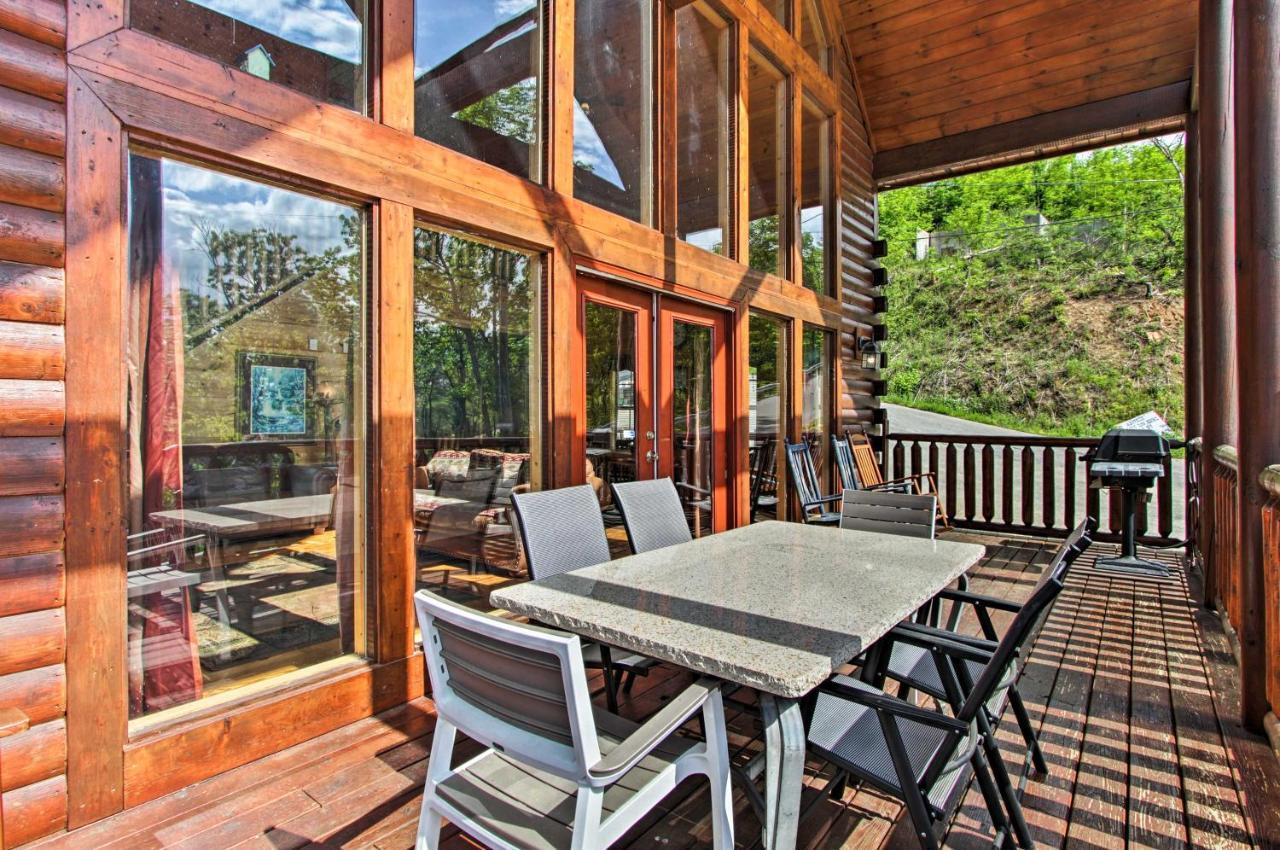 Expansive Gatlinburg Cabin Hot Tub, Deck And Grill! المظهر الخارجي الصورة
