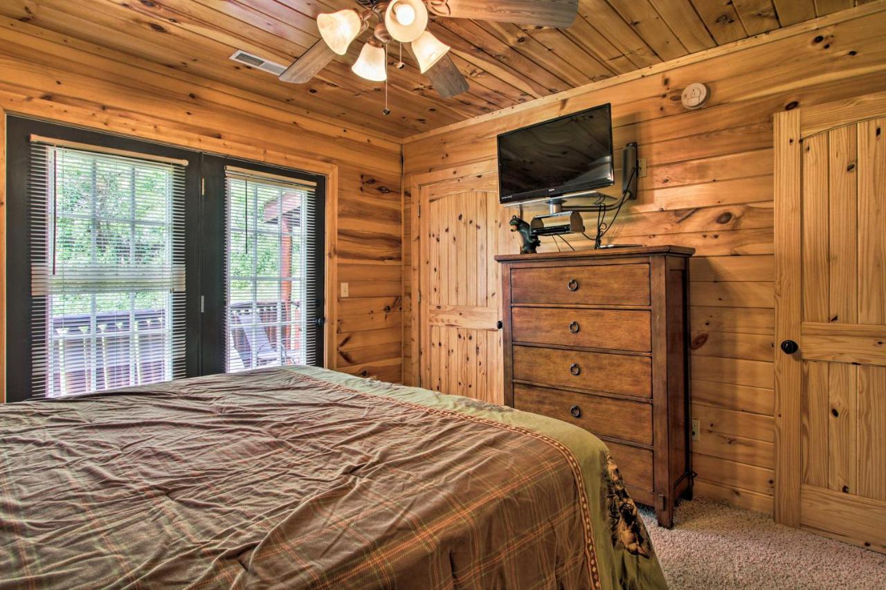 Expansive Gatlinburg Cabin Hot Tub, Deck And Grill! المظهر الخارجي الصورة
